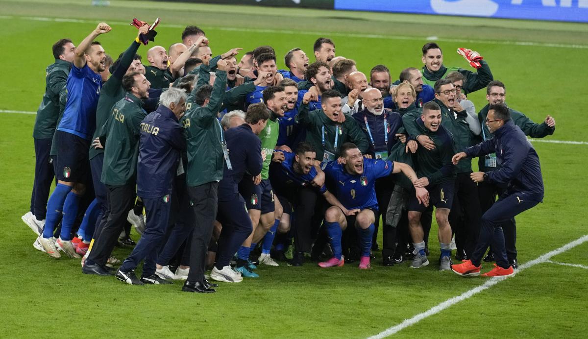 Europei, impresa Azzurra: battuta la Spagna ai rigori, siamo in finale!