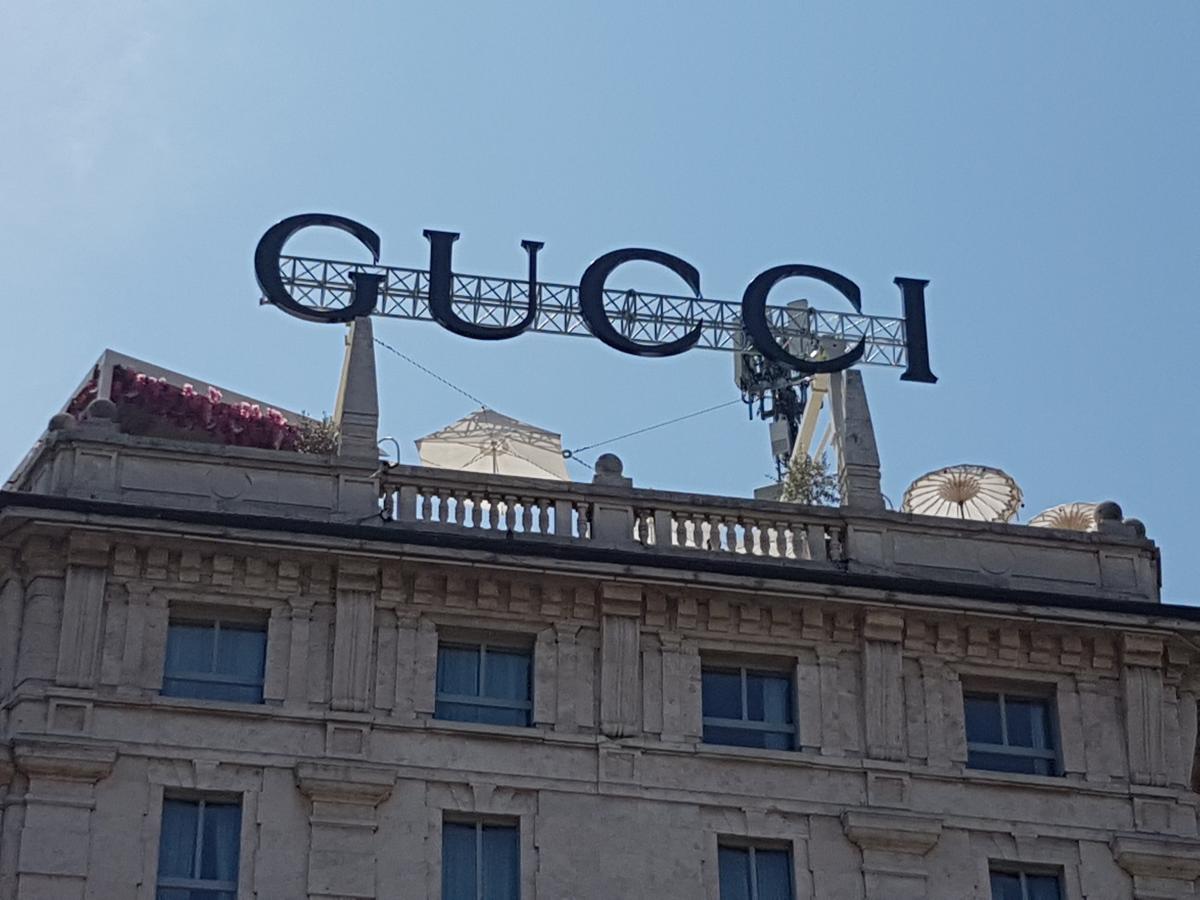 Essilux, rinvio di 3 mesi della firma al contratto. E Gucci rimpiazza Ray-Ban