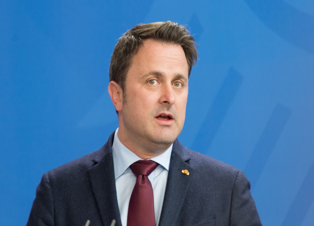 Covid, il premier del Lussemburgo Xavier Bettel in condizioni serie ma stabili Covid, il premier del Lussemburgo Xavier Bettel in condizioni serie ma stabili