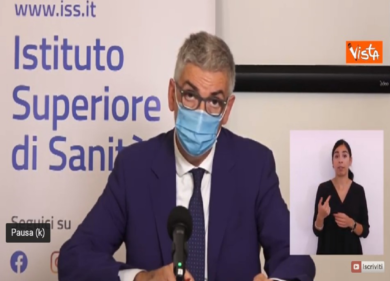 Virus, Brusaferro: “Discesa contagi si è fermata. La variante delta avanza”