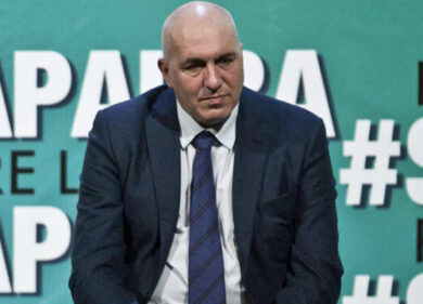 Crosetto firma i referendum salviniani. Piccola rivincita della Lega su FdI