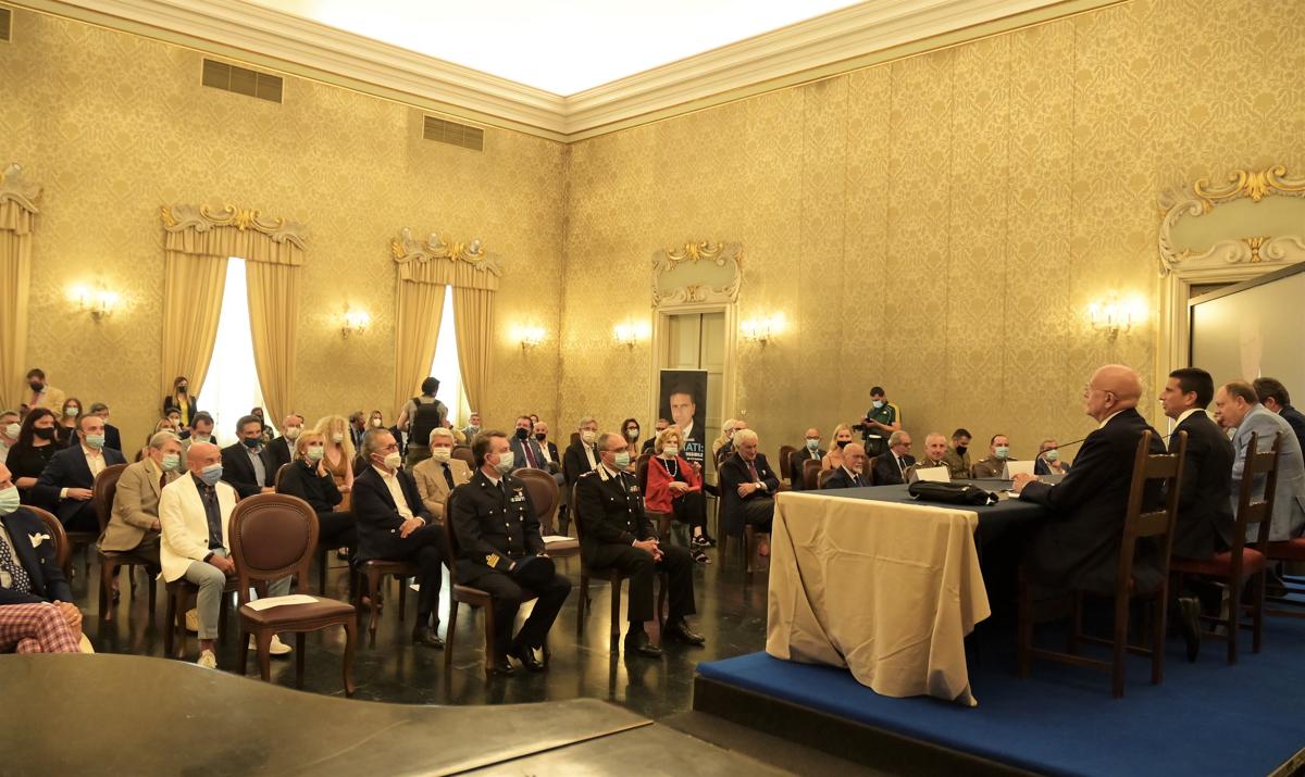 “Emirati: nulla è impossibile” il libro che unisce le Culture Internazionali “Emirati: nulla è impossibile” il libro che unisce le Culture Internazionali