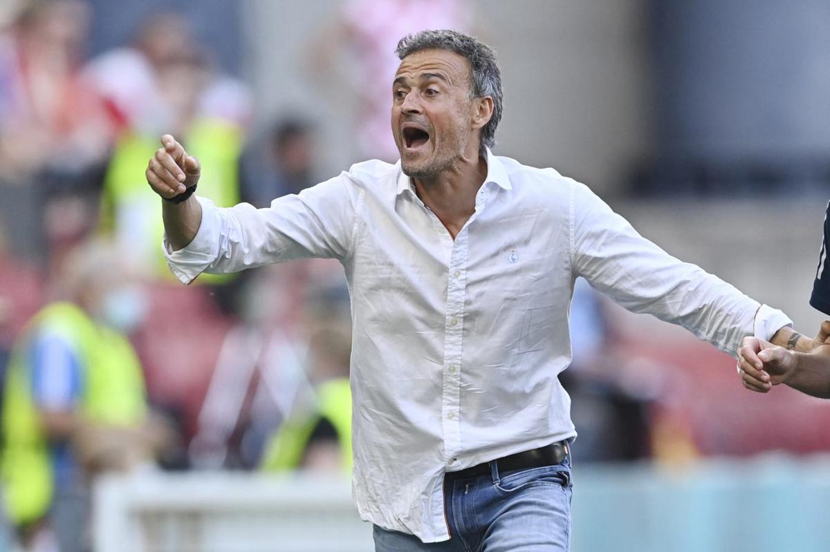 Luis Enrique, un altro Europeo: rinnovo fino al 2024 con la Spagna Luis Enrique, un altro Europeo: rinnovo fino al 2024 con la Spagna