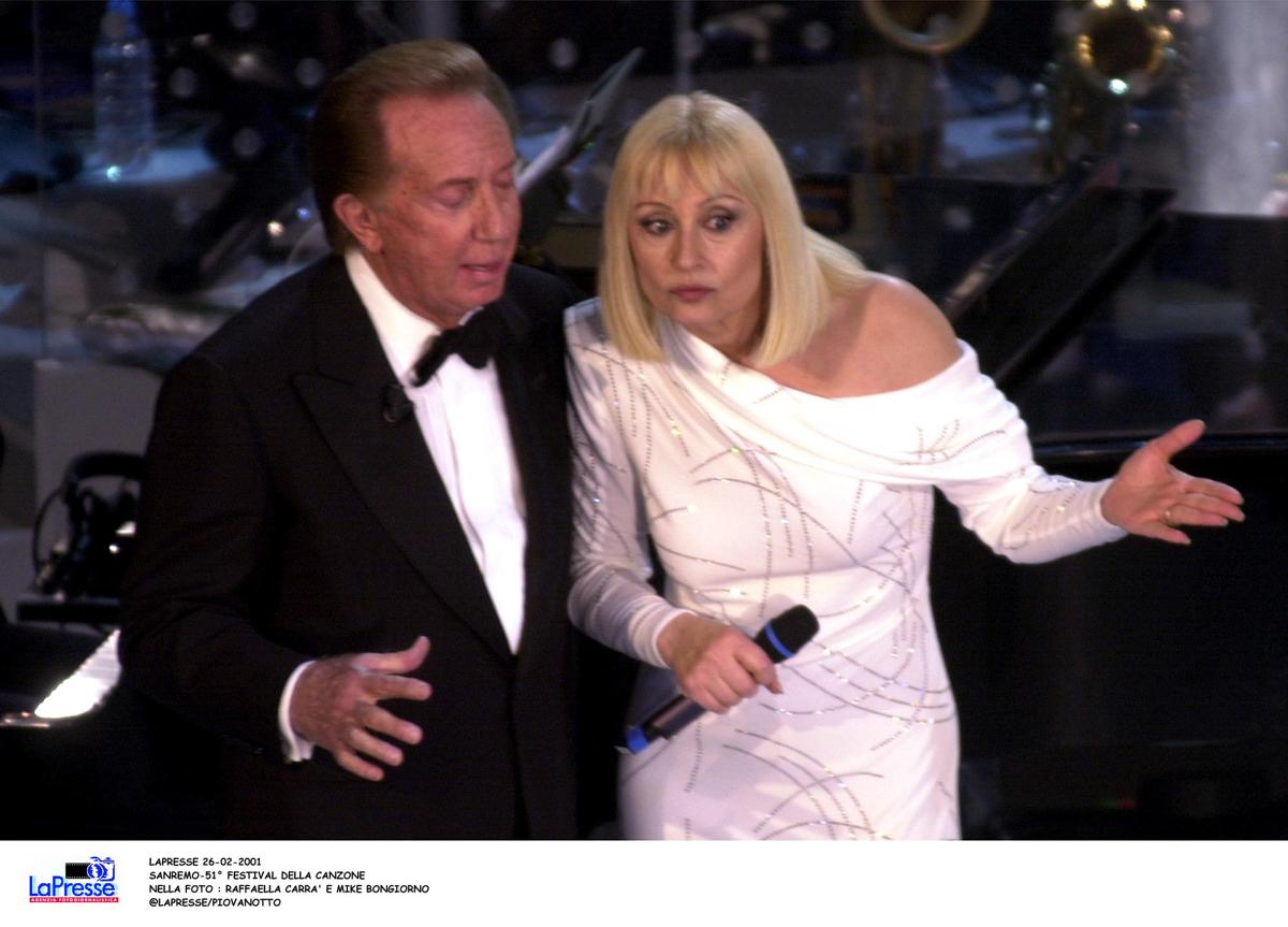 Raffaella Carrà, la sua vita diventerà una serie tv. “Ma chi la interpreta?” Raffaella Carrà, la sua vita diventerà una serie tv. “Ma chi la interpreta?”