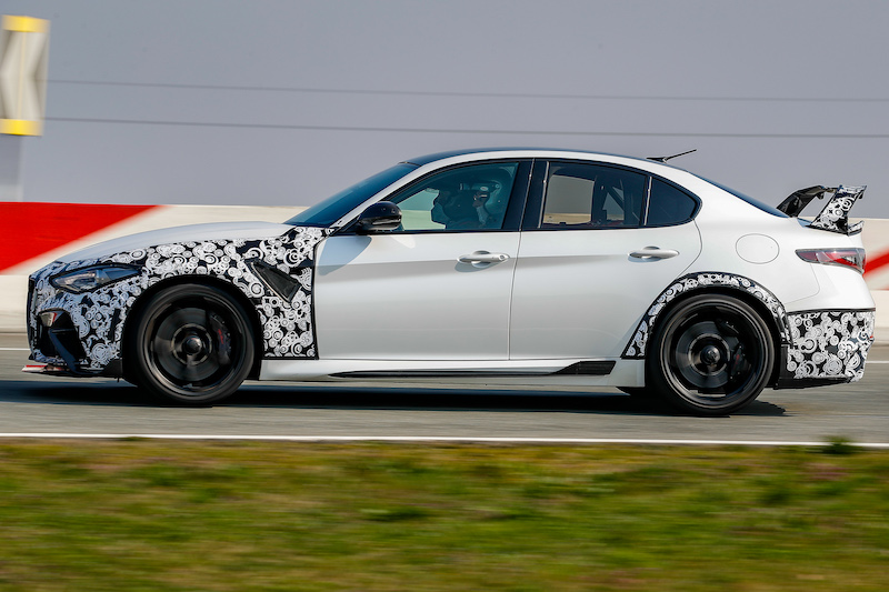 Alfa Romeo: la Giulia GTA incendia il Festival of Speed 2021 a Goodwood Alfa Romeo: la Giulia GTA incendia il Festival of Speed 2021 a Goodwood