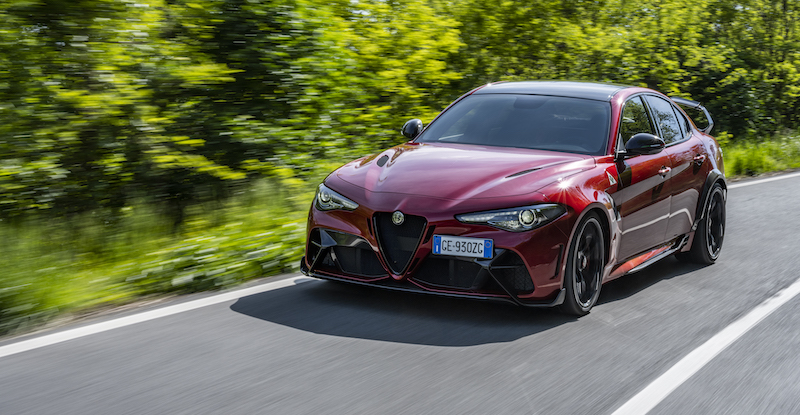 Alfa Romeo: la Giulia GTA incendia il Festival of Speed 2021 a Goodwood Alfa Romeo: la Giulia GTA incendia il Festival of Speed 2021 a Goodwood