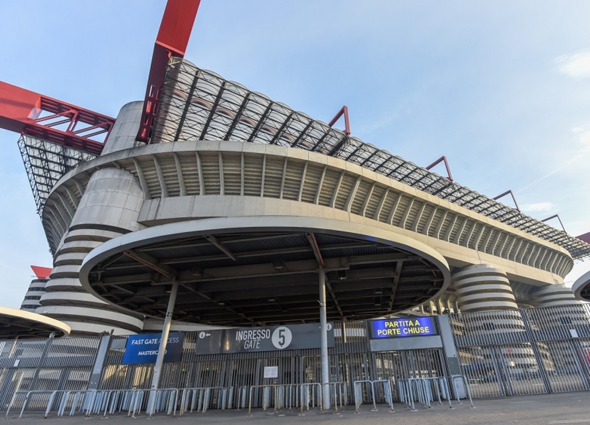Milano Unita: manifesto contro il nuovo stadio San Siro Milano Unita: manifesto contro il nuovo stadio San Siro