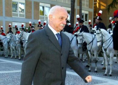 Strage di Bologna, la procura: “Archiviazione per il generale Mori”