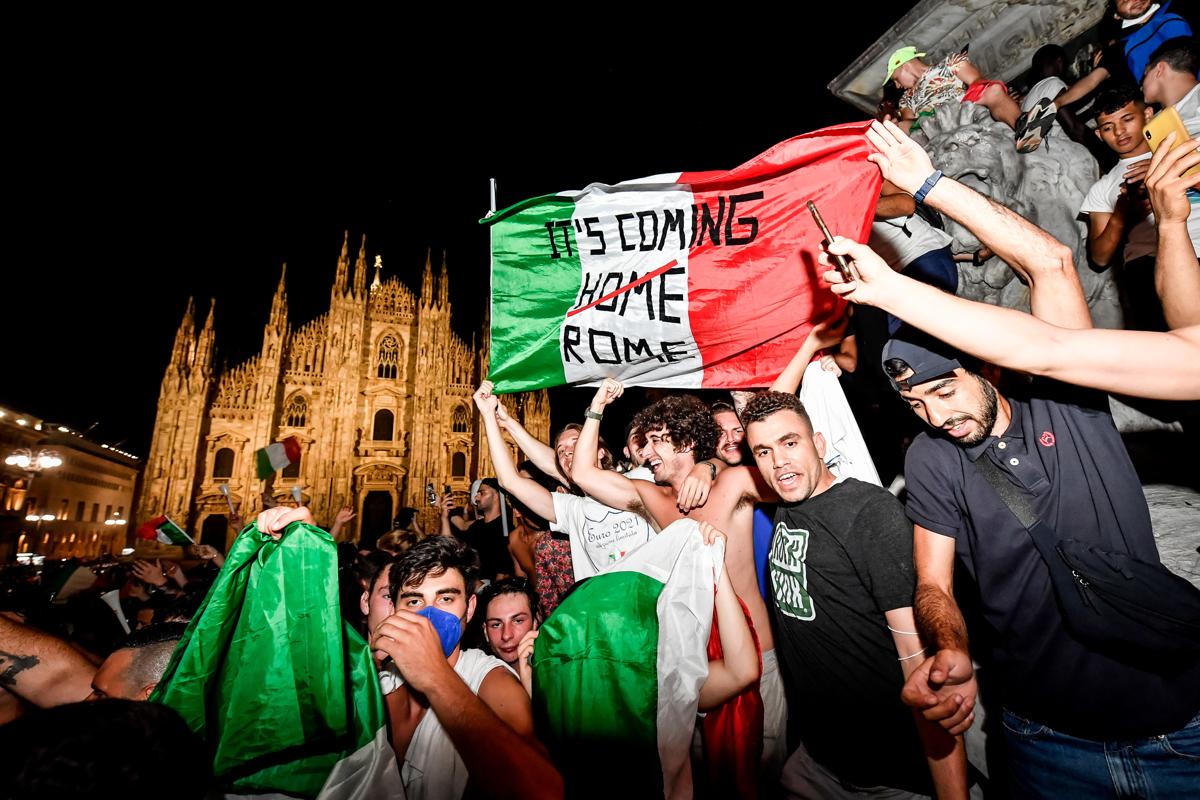 Italia vince Euro 2020: da Milano a Palermo è festa 53 anni dopo
