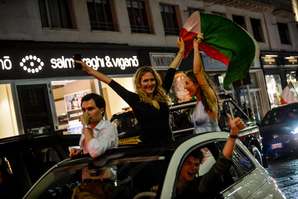 Italia vince Euro 2020: da Milano a Palermo è festa 53 anni dopo