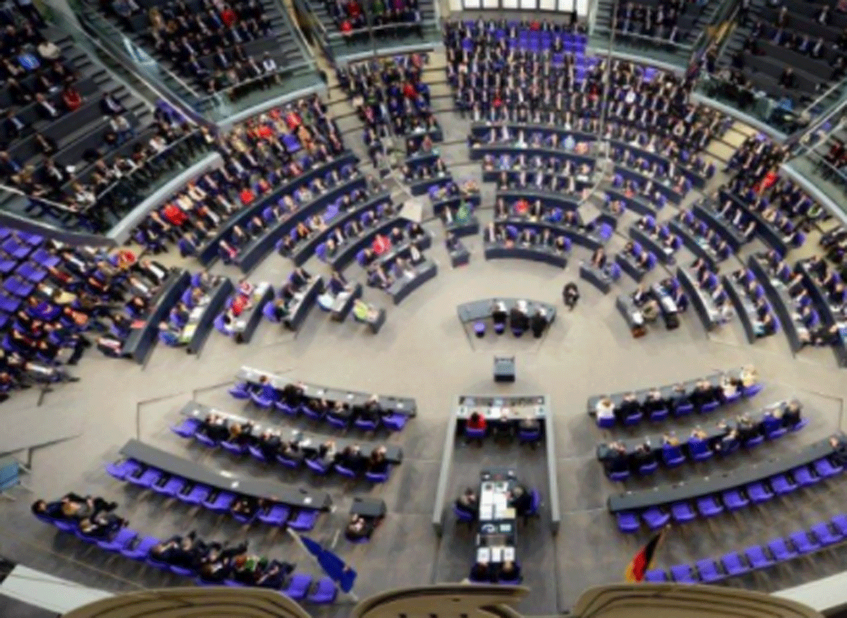Germania verso il voto con lo spettro ingovernabilità. Verdi a picco Germania verso il voto con lo spettro ingovernabilità. Verdi a picco
