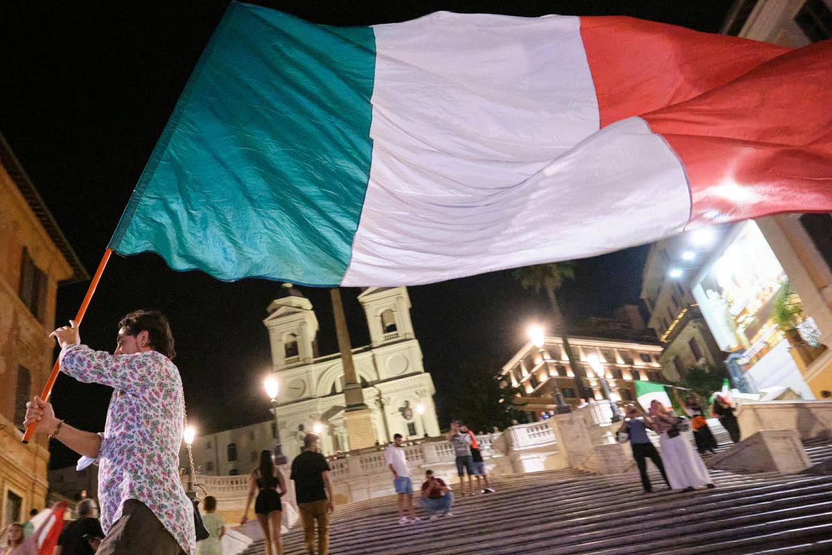 Italia vince Euro 2020: da Milano a Palermo è festa 53 anni dopo
