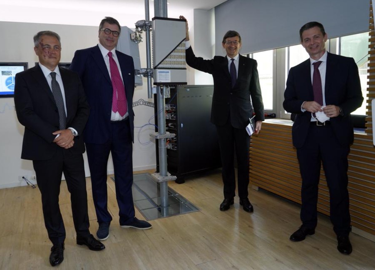 TIM, il Ministro Colao vista il TIM Innovation Lab di Torino TIM, il Ministro Colao vista il TIM Innovation Lab di Torino
