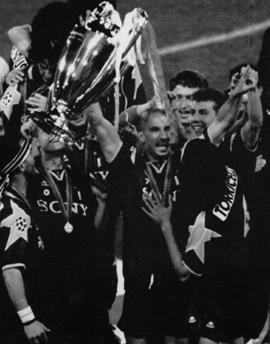 Vialli, simbolo dell’Italia che resiste. Dalla malattia all’abbraccio a Mancio Vialli, simbolo dell’Italia che resiste. Dalla malattia all’abbraccio a Mancio