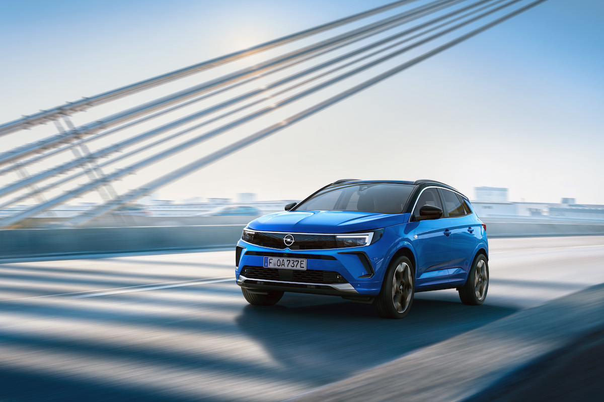 Nuovo Opel Grandland ordinabile in Italia