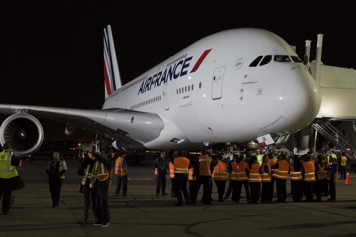 Galleria foto 'Airbus atterra Boeing, consegnati il doppio degli aerei' - foto 1