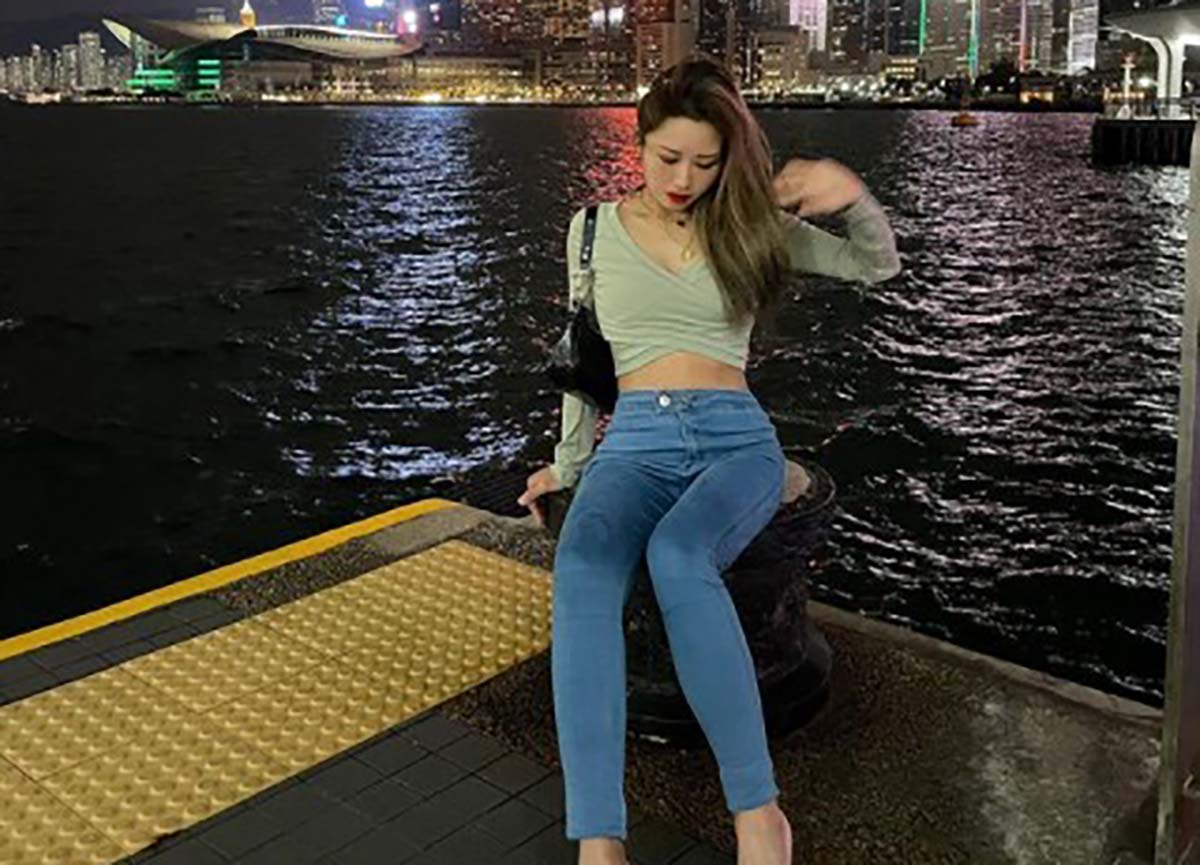 L’influencer Sophia Cheung muore mentre si scatta un selfie per i suoi social