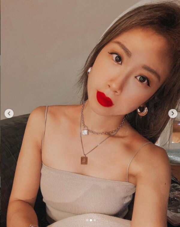 L’influencer Sophia Cheung muore mentre si scatta un selfie per i suoi social
