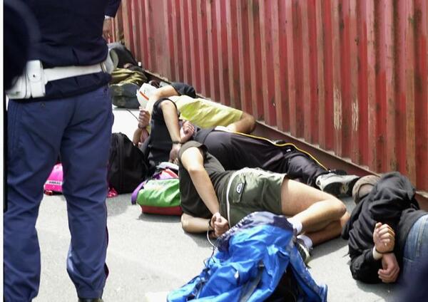 G8 Genova 2001, 20 anni dopo: “Condanne solo per chi ha spaccato vetrine” FOTO