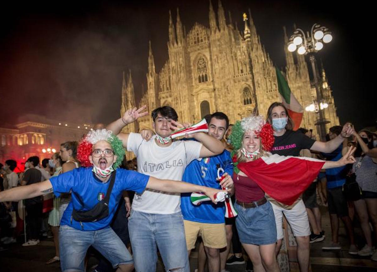 Prefetto contro la Nazionale: “Giro bus scoperto abusivo. Colpa di Chiellini” Prefetto contro la Nazionale: “Giro bus scoperto abusivo. Colpa di Chiellini”