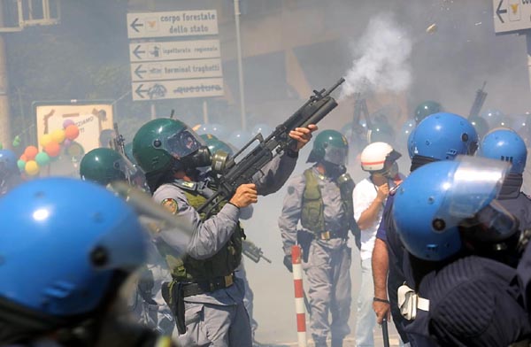 G8 Genova 2001, 20 anni dopo: “Condanne solo per chi ha spaccato vetrine” FOTO