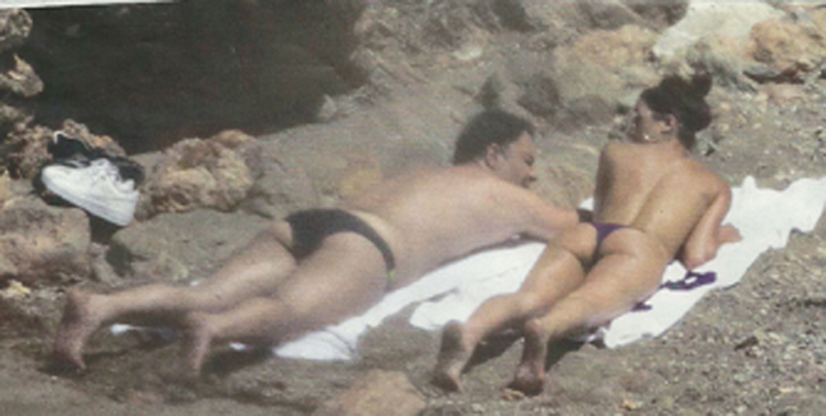 Rocio Munoz Morales e Raoul Bova: un amore da sogno, nato sulla spiaggia FOTO Rocio Munoz Morales e Raoul Bova: un amore da sogno, nato sulla spiaggia FOTO
