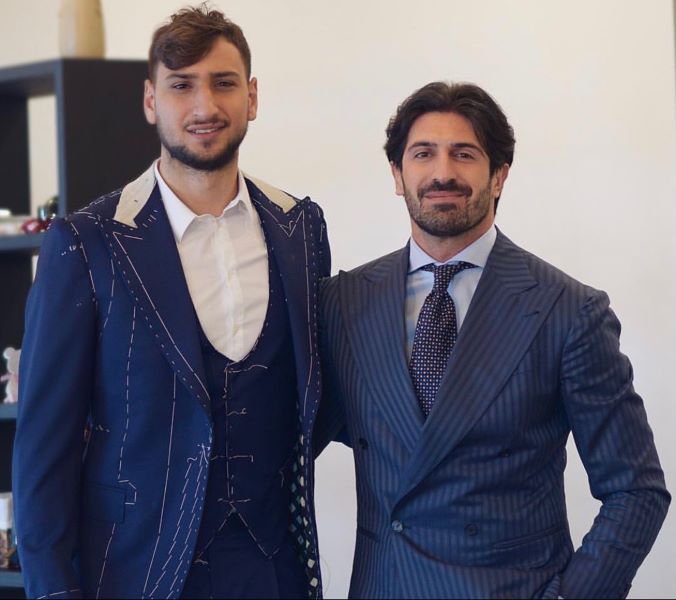 Donnarumma campione di stile con i vestiti Made in Brindisi di Bottega Dalmut Donnarumma campione di stile con i vestiti Made in Brindisi di Bottega Dalmut