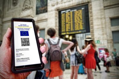 Green Pass, Faraone: “Aprire tutto, libertà assoluta”. Salvini: “No a terrore”