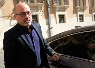 Clima, Cingolani: “incentivare sostituzione di 30 milioni di auto inquinanti”