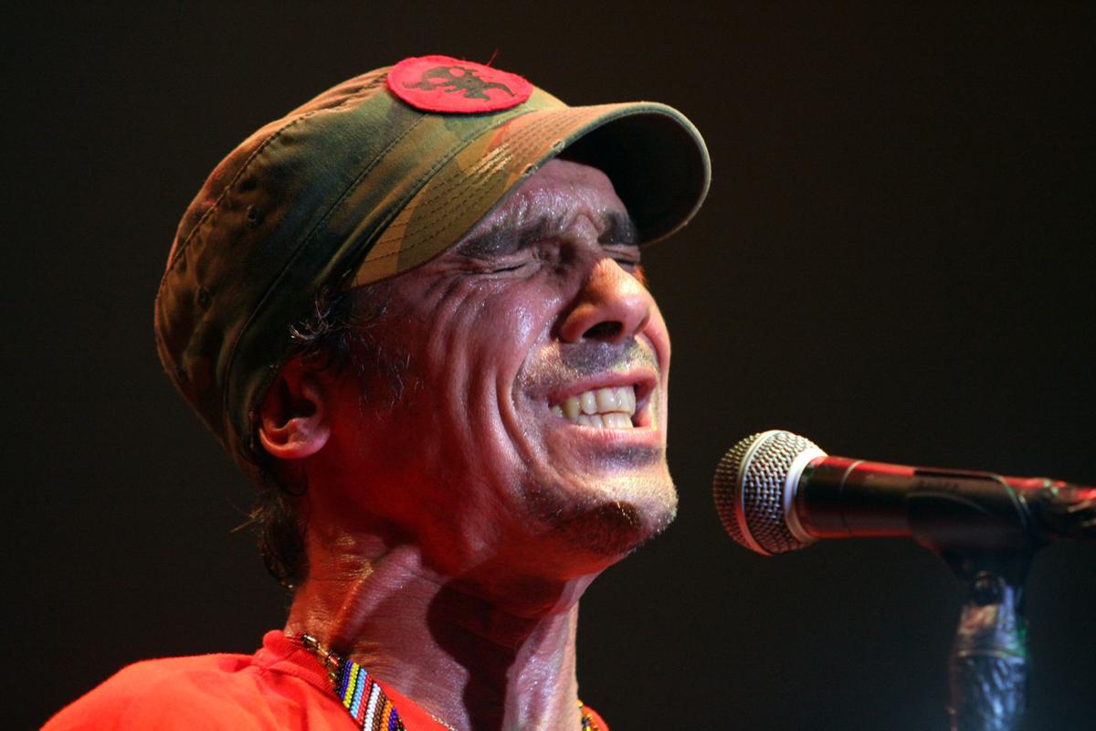 Manu Chao in concerto a Genova, a 20 anni esatti dallo show del G8 2001 Manu Chao in concerto a Genova, a 20 anni esatti dallo show del G8 2001