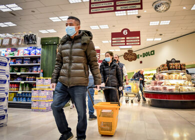 Mascherine diventano strumenti “intelligenti”. Disattivano il virus nell’aria