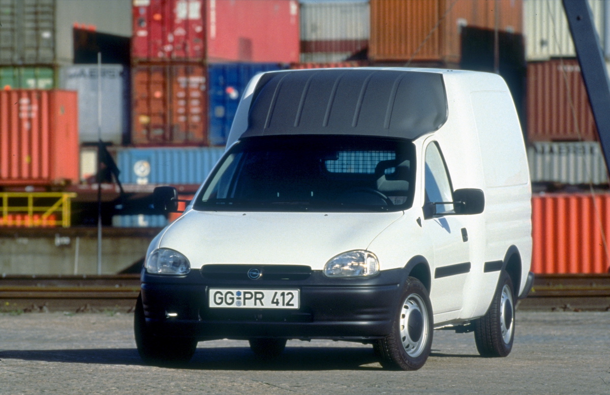 Opel Combo: l’evoluzione dei commerciali polivalenti Opel Combo: l’evoluzione dei commerciali polivalenti