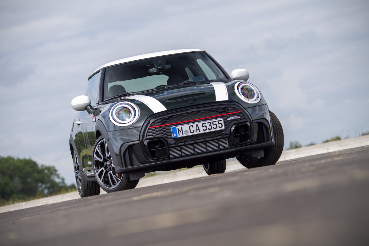 Mini festeggia i 60 della ‘cooper’ con un’edizione limitata Mini festeggia i 60 della ‘cooper’ con un’edizione limitata