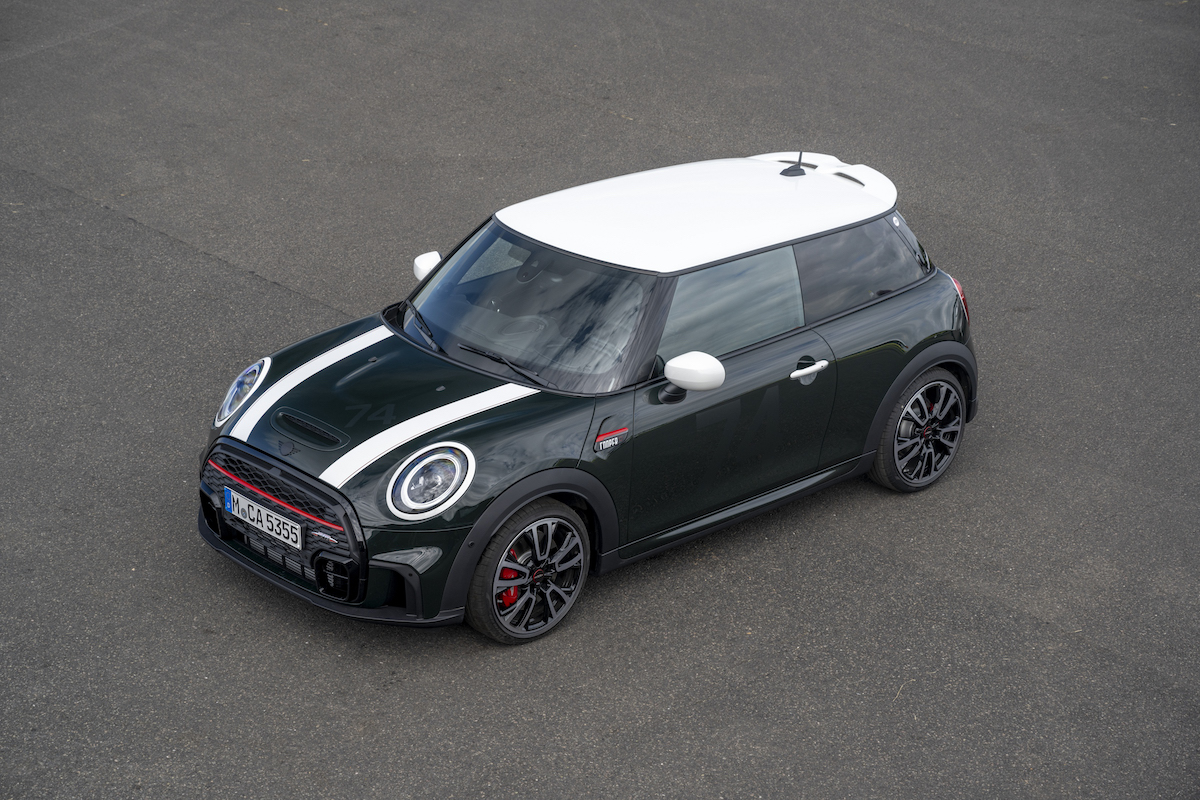Mini festeggia i 60 della ‘cooper’ con un’edizione limitata Mini festeggia i 60 della ‘cooper’ con un’edizione limitata