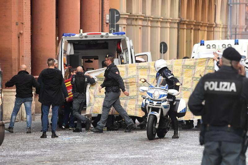 Strage Bologna, moglie di Bellini incastra la primula nera. “Era in stazione” Strage Bologna, moglie di Bellini incastra la primula nera. “Era in stazione”