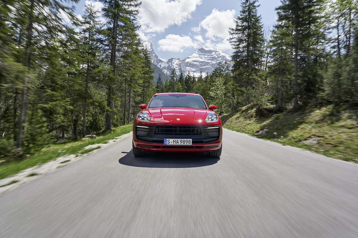 Porsche: più potente e sportivo di sempre, ecco il nuovo Macan
