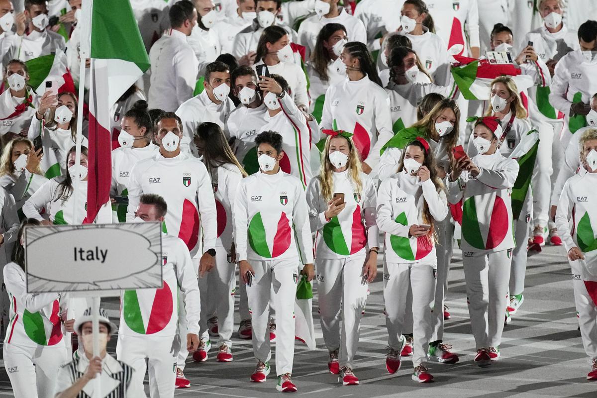 Tokyo 2020, cerimonia d’apertura Olimpiadi al via: proteste fuori dallo stadio Tokyo 2020, cerimonia d’apertura Olimpiadi al via: proteste fuori dallo stadio