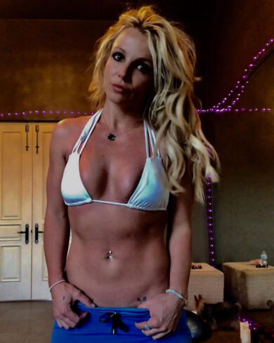 Britney Spears, che scatti: e il reggiseno? Wanda Nara e Adriana Lima.. FOTO