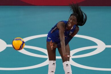 Paola Egonu, 3 sorry alla russa che la ignora. Allora: “pijatela ner..” VIDEO