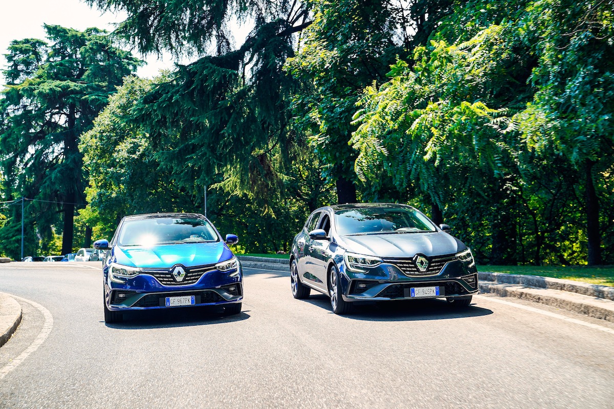 Renault: restyling per Megane berlina ora disponibile anche Plug-in Hybrid