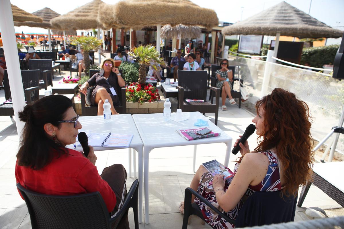 Chiara Giacobelli presenta il nuovo libro: Le Marche romantiche e misteriose Chiara Giacobelli presenta il nuovo libro: Le Marche romantiche e misteriose