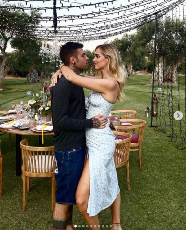 Chiara Ferragni e Fedez in vacanza in Puglia tra masserie di lusso e frise Chiara Ferragni e Fedez in vacanza in Puglia tra masserie di lusso e frise