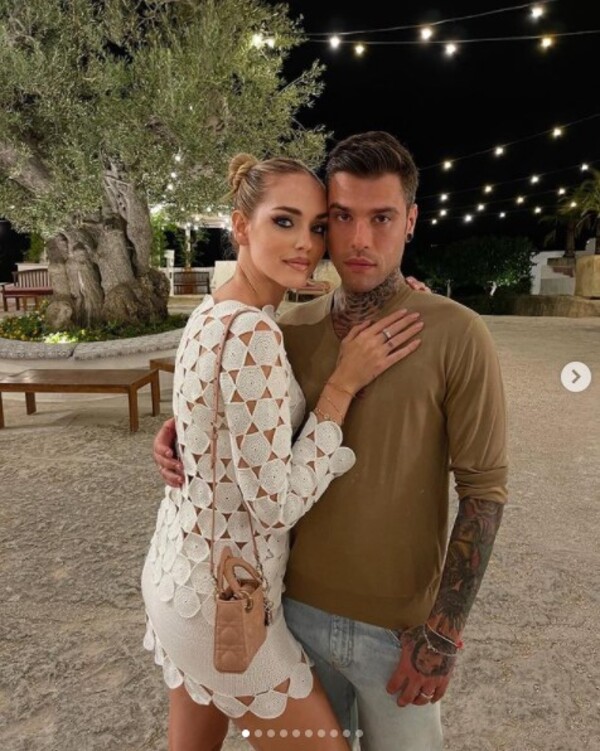 Chiara Ferragni e Fedez in vacanza in Puglia tra masserie di lusso e frise Chiara Ferragni e Fedez in vacanza in Puglia tra masserie di lusso e frise