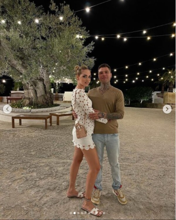 Chiara Ferragni e Fedez in vacanza in Puglia tra masserie di lusso e frise Chiara Ferragni e Fedez in vacanza in Puglia tra masserie di lusso e frise
