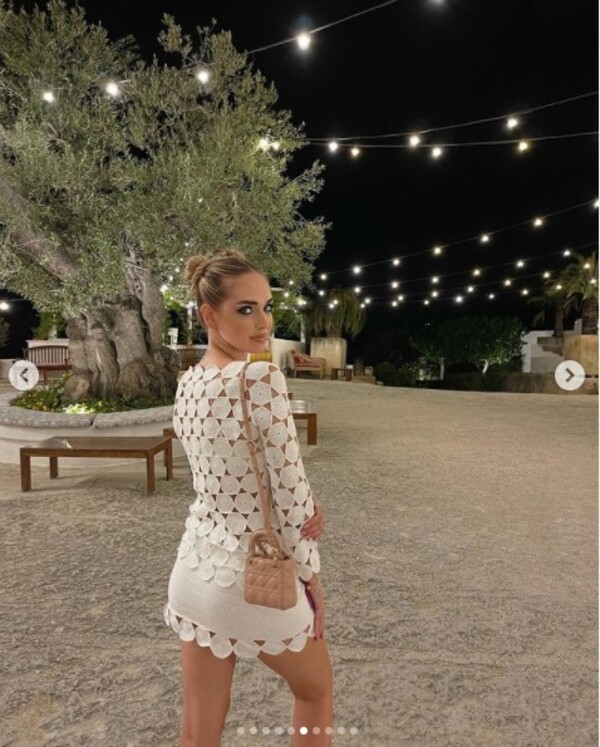 Chiara Ferragni e Fedez in vacanza in Puglia tra masserie di lusso e frise Chiara Ferragni e Fedez in vacanza in Puglia tra masserie di lusso e frise