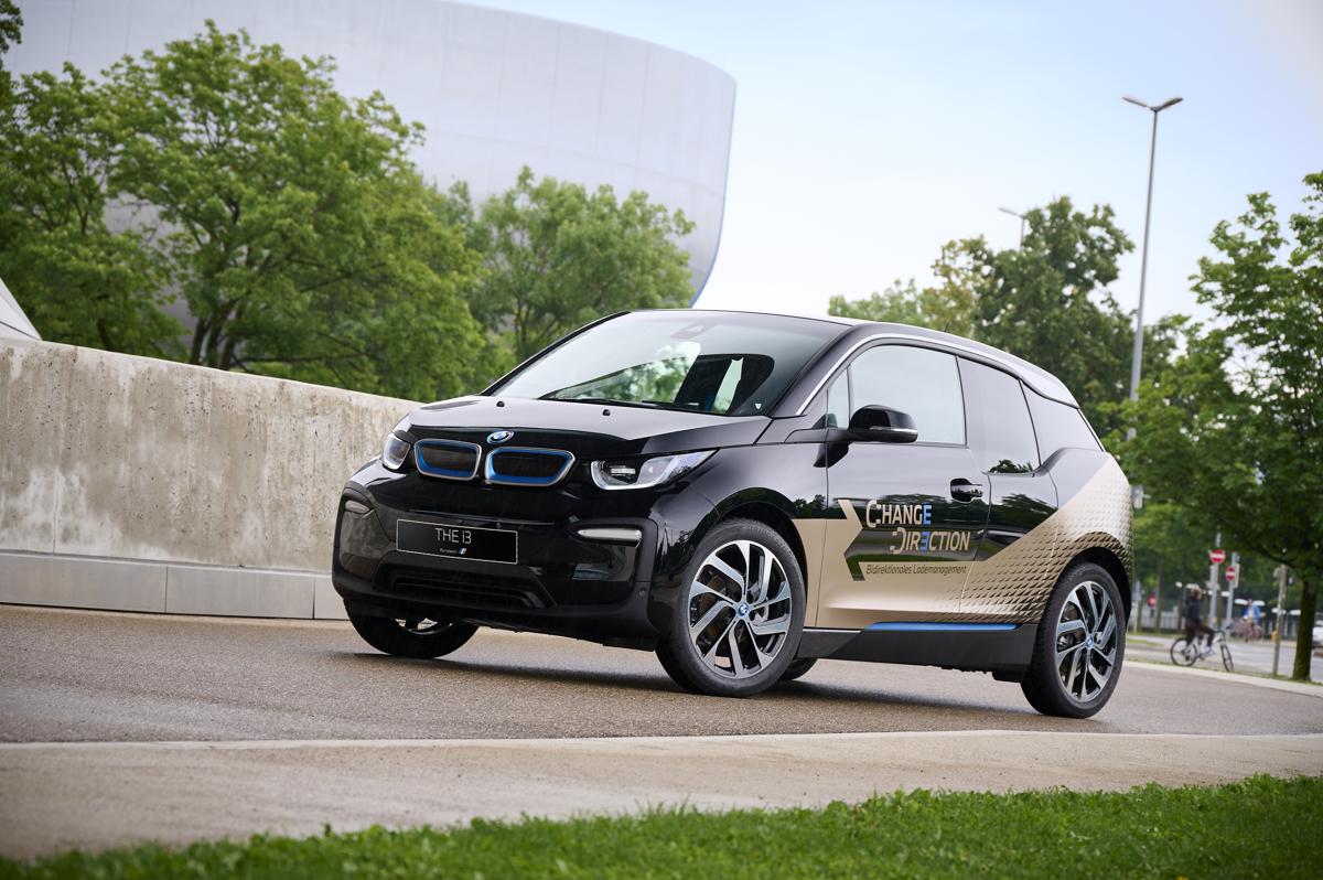 BMW prosegue lo sviluppo delle auto che restituiscono energia green