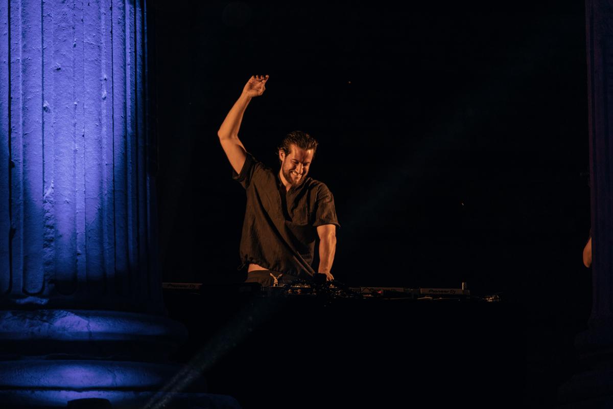 Estate 2021 all’insegna della musica. Dalla Sardegna alla Sicilia: le mete top Estate 2021 all’insegna della musica. Dalla Sardegna alla Sicilia: le mete top