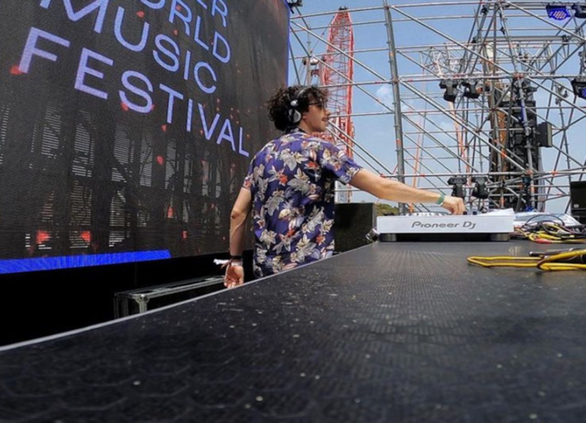 Estate 2021 all’insegna della musica. Dalla Sardegna alla Sicilia: le mete top Estate 2021 all’insegna della musica. Dalla Sardegna alla Sicilia: le mete top
