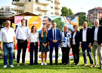 Milano, il centrosinistra presenta i candidati presidenti dei 9 municipi