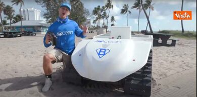 BeBot, ecco il robot che ripulisce dai rifiuti le spiagge della Florida